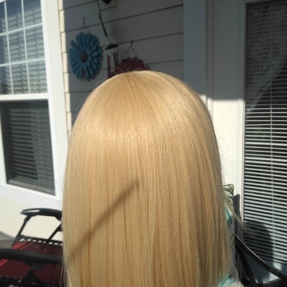Wig - Picture 3 of 8
